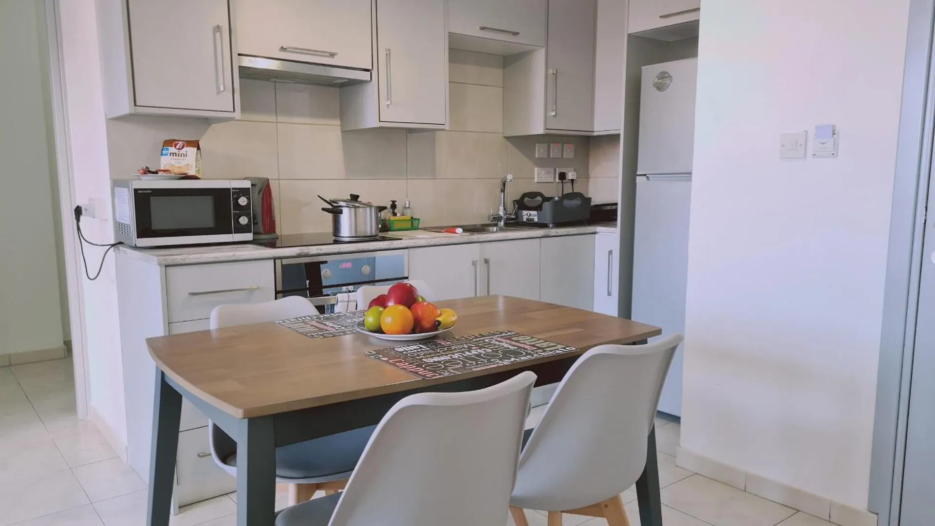 Apartment Stay Finikoudes Soul Larnaka